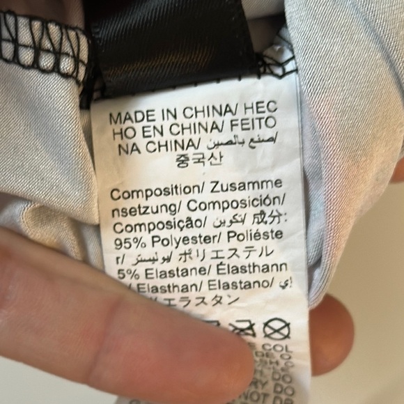 SHEIN Black and Red Short Sleeve Tee with Mystical Design - Picture 3 of 8